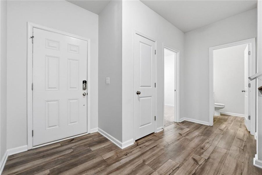 Spacious, unfurnished interior of a new home in Alcovy Trace, Lawrenceville (Image 20).