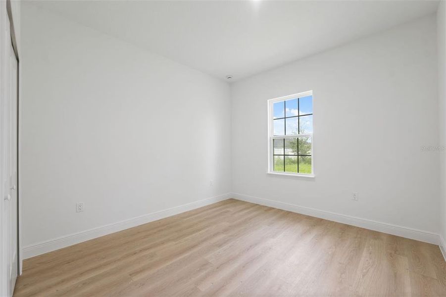 Spacious, unfurnished interior of a new home in , Ocala (Image 26).