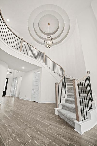 Spacious, unfurnished interior of a new home in Candela, Richmond (Image 18).