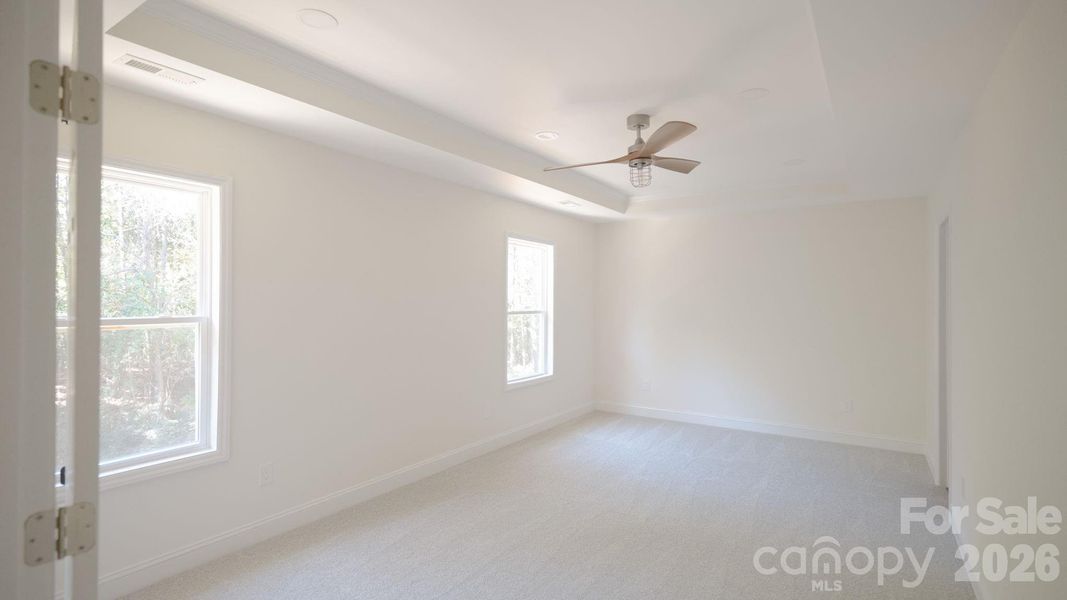 Spacious, unfurnished interior of a new home in , Charlotte (Image 13).