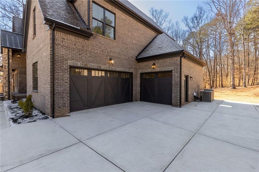 Exterior details and patio area of a home in , Lawrenceville (Image 26).