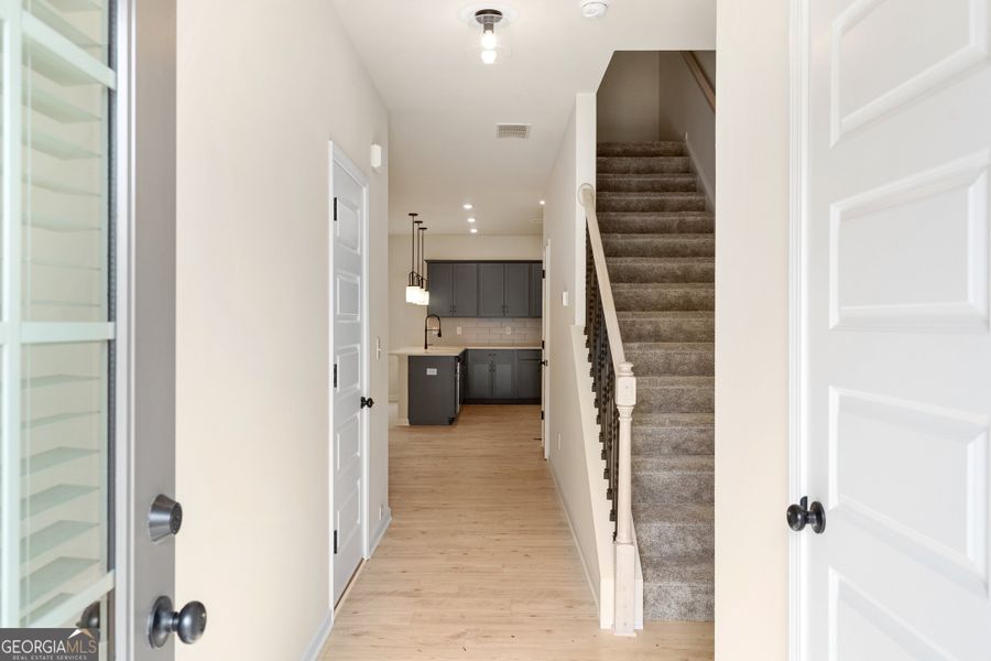 Spacious, unfurnished interior of a new home in Stonebridge North, Macon (Image 30). Spacious, unfurnished interior of a new home in Stonebridge North, Macon (Image 30).