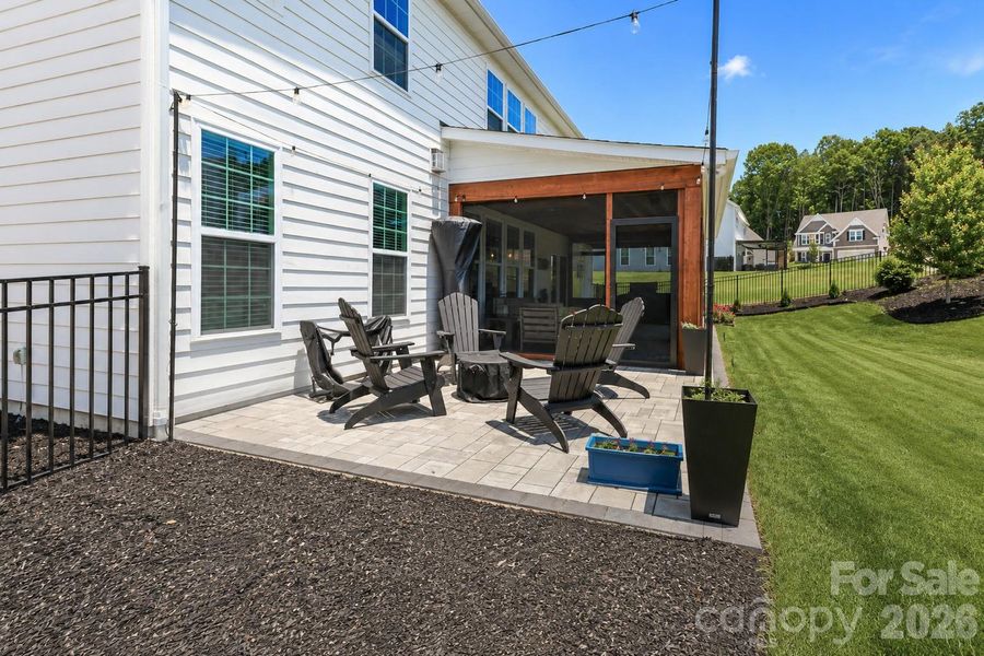 Exterior details and patio area of a home in Falls Cove, Troutman (Image 27).