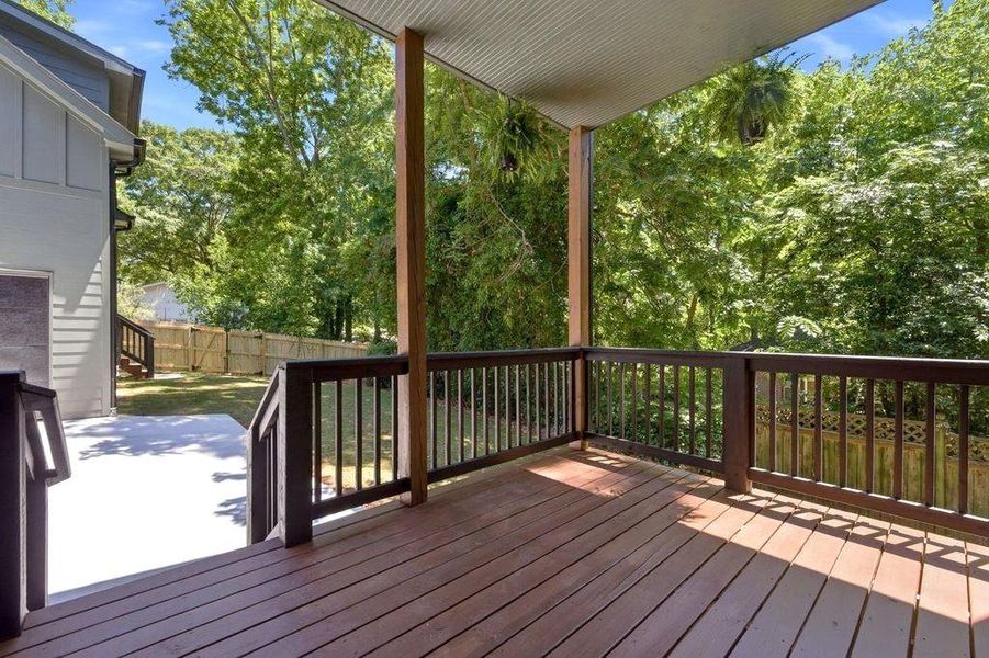 Exterior details and patio area of a home in , Atlanta (Image 30).