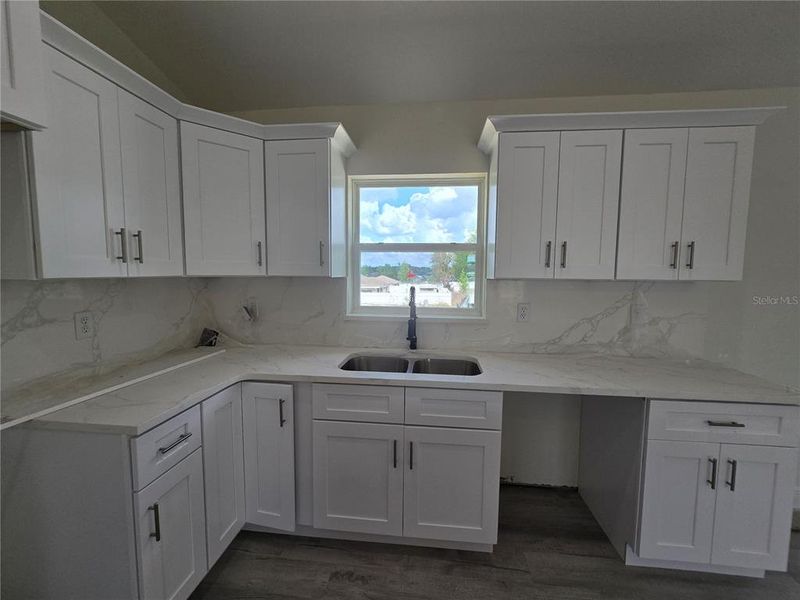 Furnished interior view inside a new home in , Ocala (Image 5).