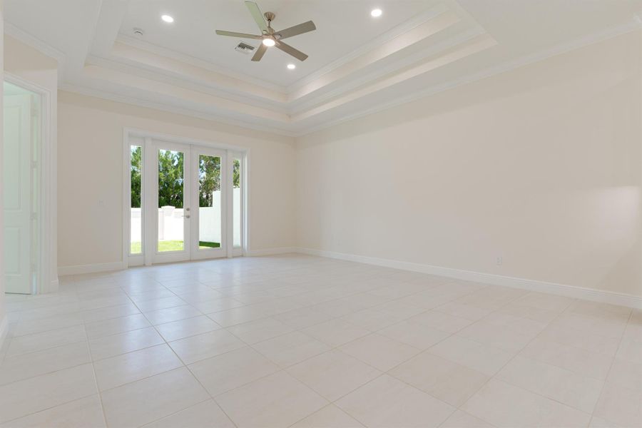 Spacious, unfurnished interior of a new home in , Vero Beach (Image 17).