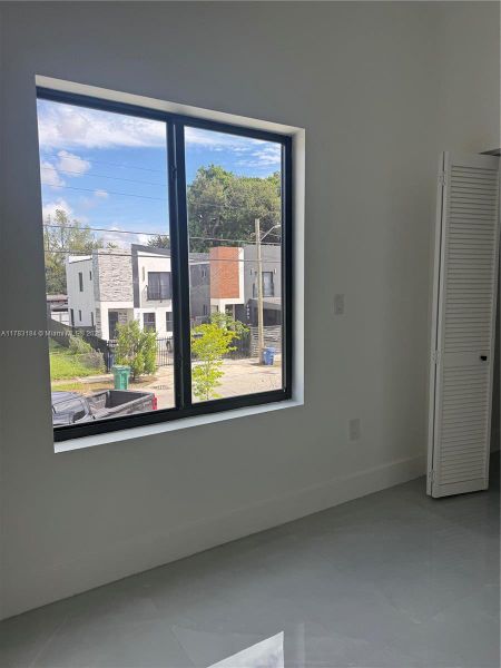 Image 15 of a home in .