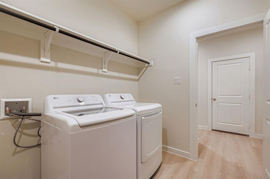 Close-up of interior finishes inside a home in Summerwood Estates, Red Oak (Image 16).