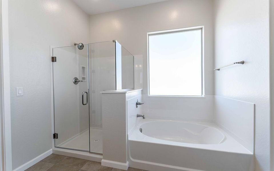 Furnished interior view inside a new home in Heritage Pointe, Chino Valley (Image 8).