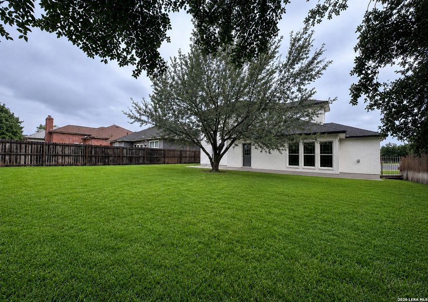 Exterior details and patio area of a home in , San Antonio (Image 3).