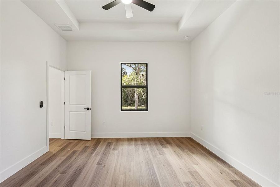 Spacious, unfurnished interior of a new home in , North Port (Image 33).