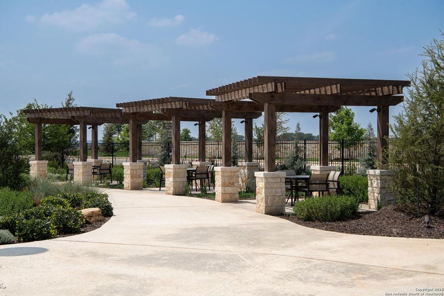 Community amenities in Hennersby Hollow, San Antonio (Image 8).