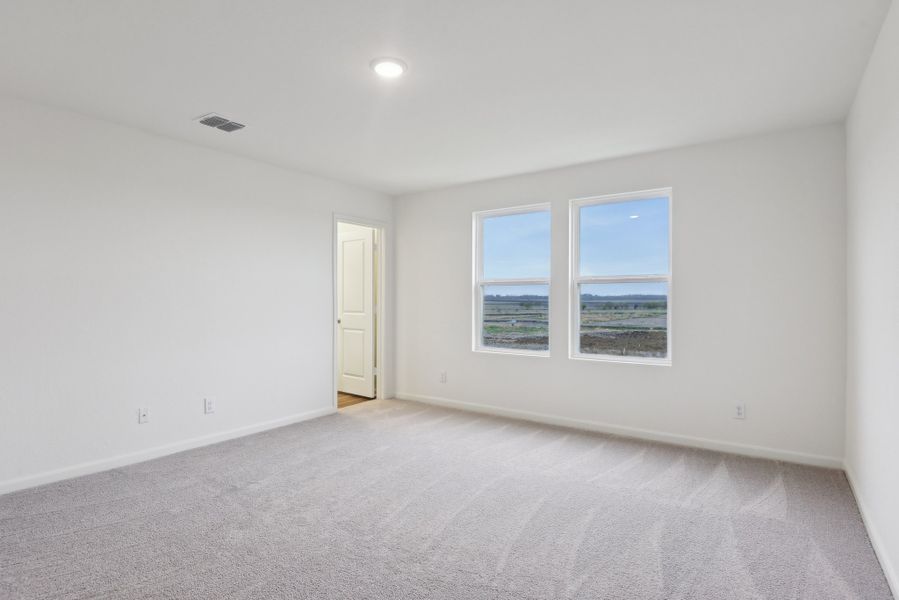 Representative unfurnished interior of a home built from the Ross by Starlight Homes in Pinckney Place, North Charleston (Image 19).
