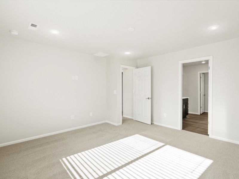 Spacious, unfurnished interior of a new home in Meridian Ranch, Peyton (Image 12).