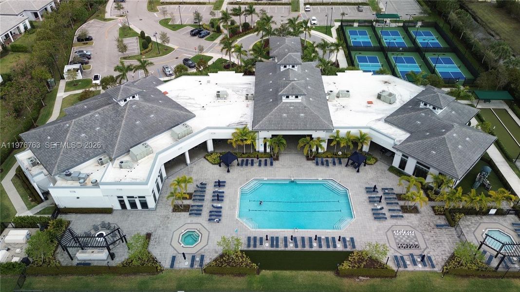 Community amenities in , Parkland (Image 27).