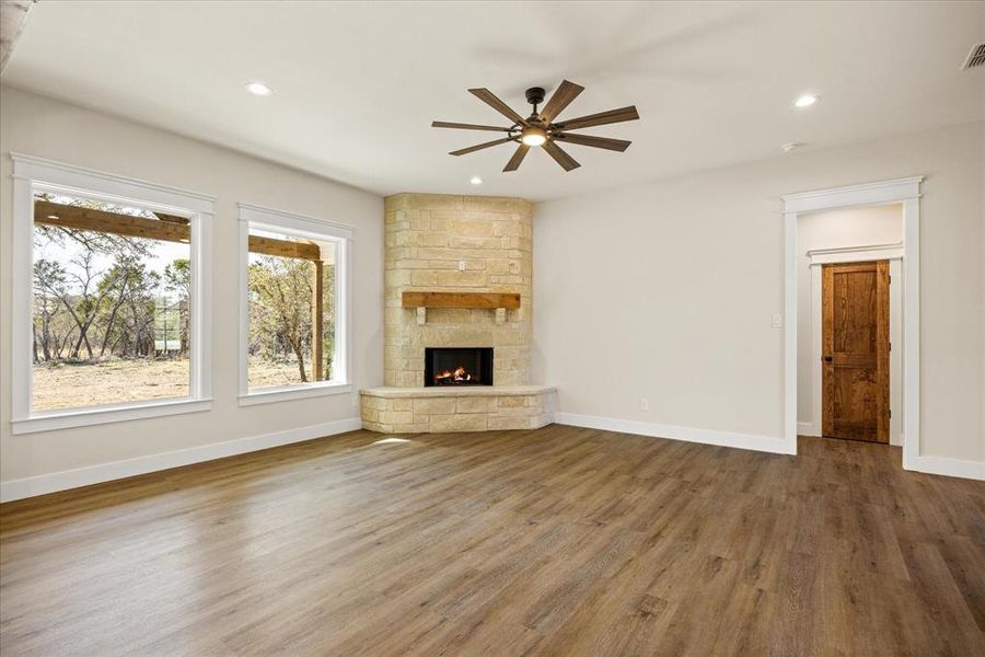 Spacious, unfurnished interior of a new home in , Bluff Dale (Image 31).