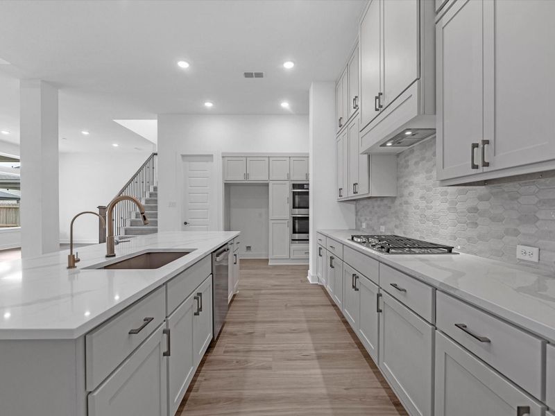 Furnished interior view inside a new home in Cross Creek Ranch 65′, Fulshear (Image 10). Furnished interior view inside a new home in Cross Creek Ranch 65′, Fulshear (Image 10).