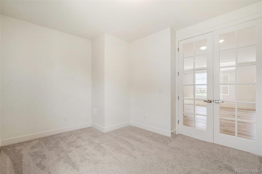 Spacious, unfurnished interior of a new home in Legato, Commerce City (Image 15).