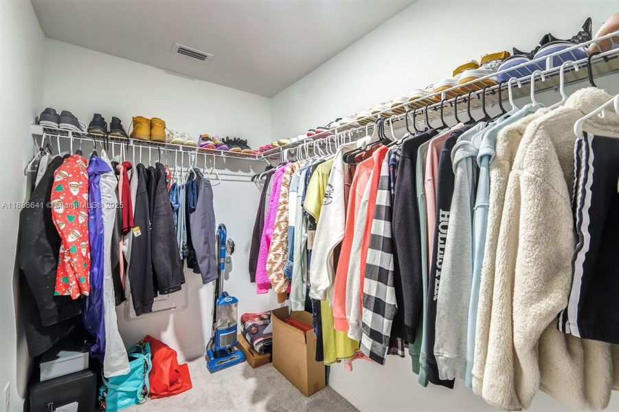 Image 25 of a home in .