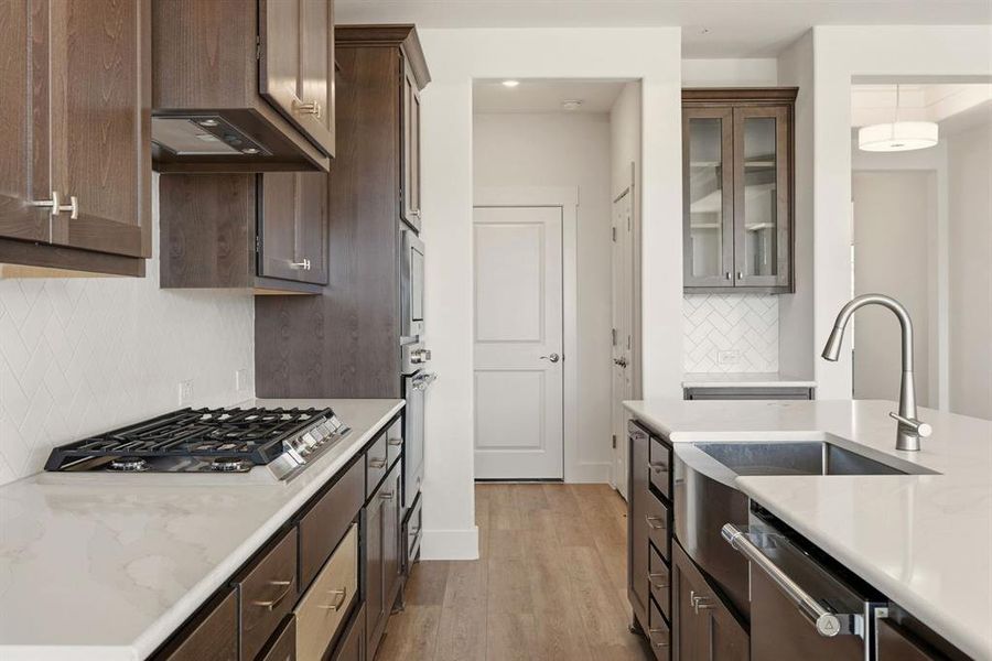 15-web-or-mls-4220-carrera-dr