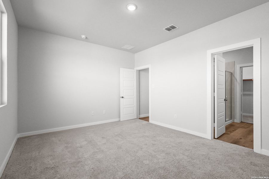 Spacious, unfurnished interior of a new home in Applewhite Meadows, San Antonio (Image 22).