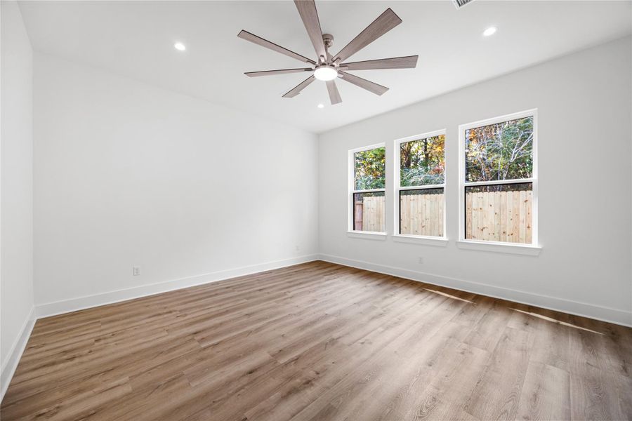 Spacious, unfurnished interior of a new home in , Humble (Image 35).