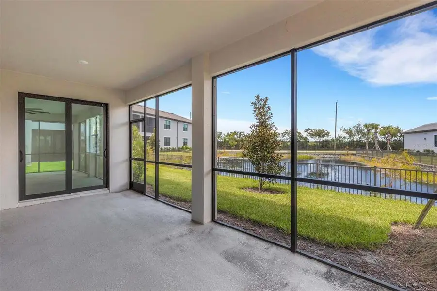Exterior details and patio area of a home in , Bradenton (Image 19).