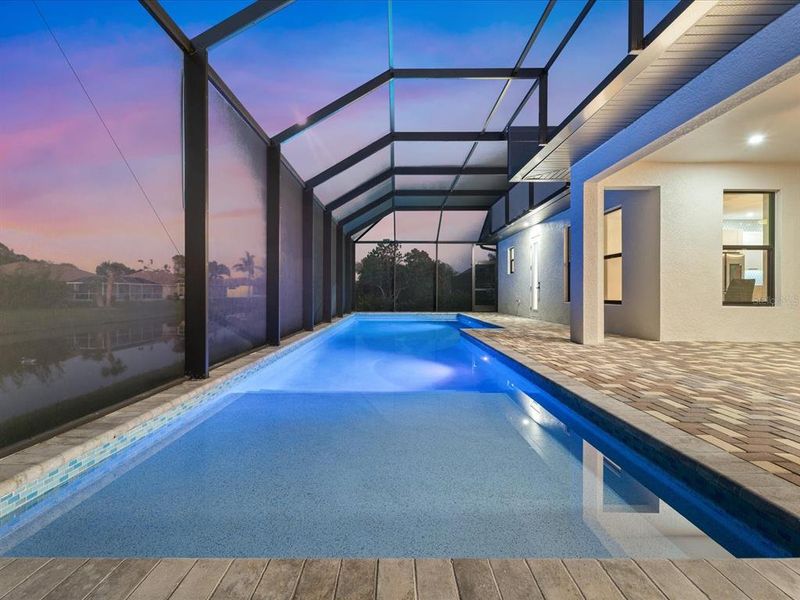 LED lighting in the evening adds to the elegance! LED lighting in the evening adds to the elegance!