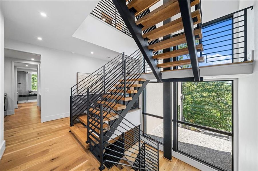 Spacious, unfurnished interior of a new home in , Atlanta (Image 26).