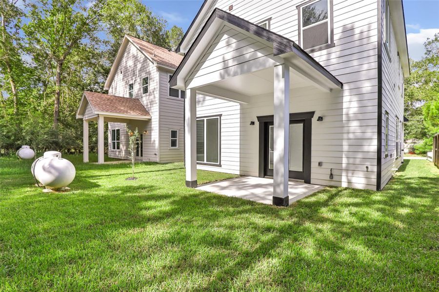 Exterior details and patio area of a home in , Houston (Image 4).