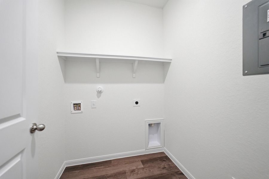 Spacious, unfurnished interior of a new home in Notting Hill, Converse (Image 28).