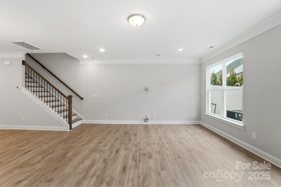 Spacious, unfurnished interior of a new home in Harrisburg Village, Harrisburg (Image 31).