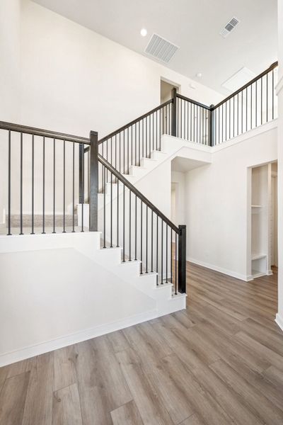Spacious, unfurnished interior of a new home in Lariat, Liberty Hill (Image 24).