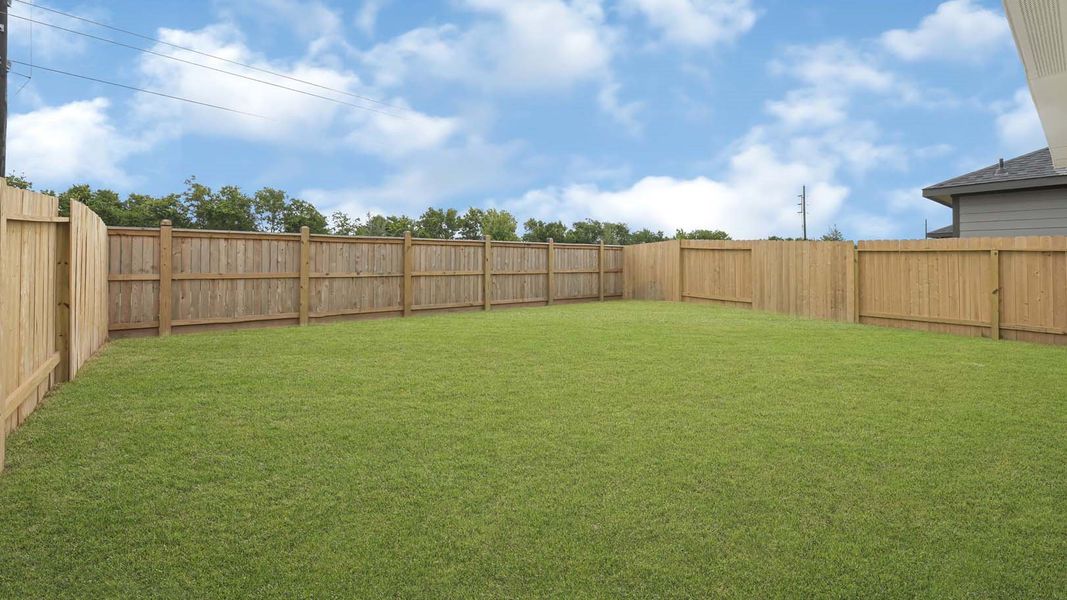 Exterior details and patio area of a home in Holly Ridge, Rosenberg (Image 3).