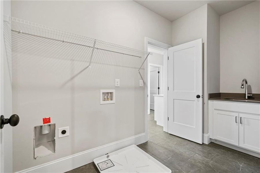 Spacious, unfurnished interior of a new home in , Marietta (Image 42).