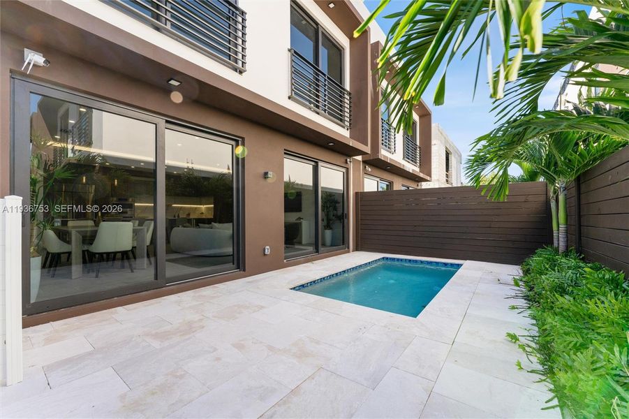Exterior details and patio area of a home in , Fort Lauderdale (Image 23).
