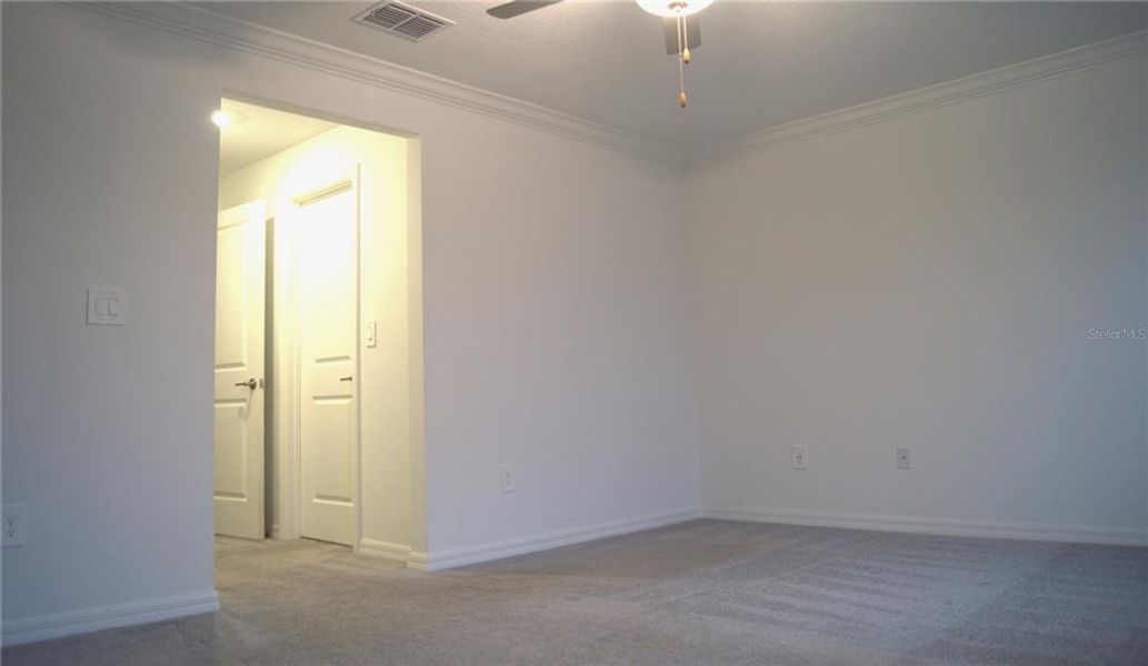Spacious, unfurnished interior of a new home in , Zephyrhills (Image 11).