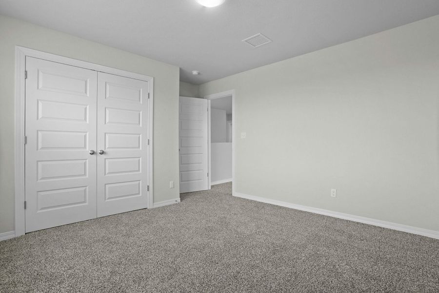 Representative unfurnished interior of a home built from the Blue Agave by View Homes in Paseos Del Este, Horizon City (Image 25).
