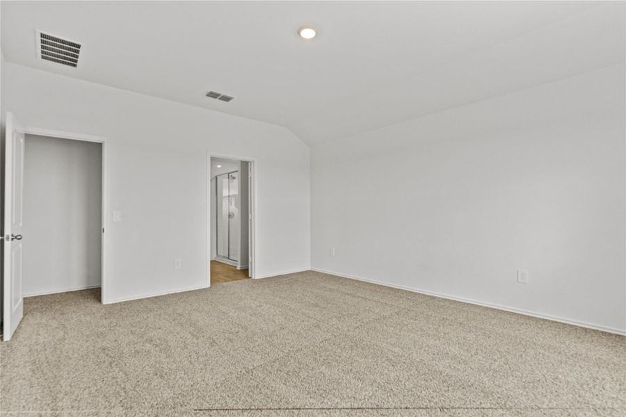 Spacious, unfurnished interior of a new home in Palomino, Manor (Image 29).