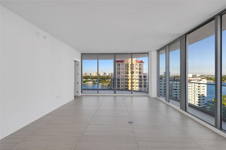 Spacious, unfurnished interior of a new home in , Fort Lauderdale (Image 37).