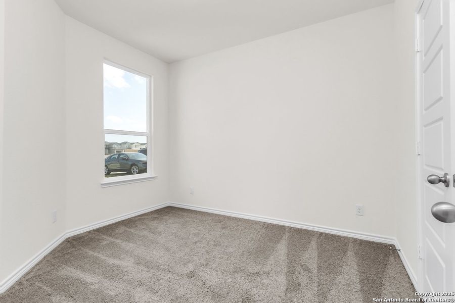 Spacious, unfurnished interior of a new home in Medina Crossing, Von Ormy (Image 10).