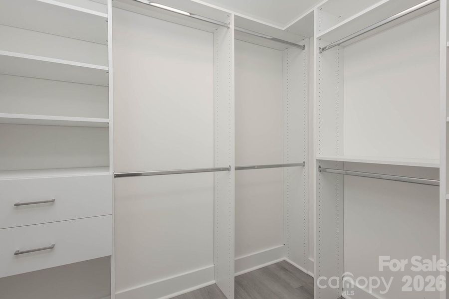 Spacious, unfurnished interior of a new home in , Kings Mountain (Image 30).