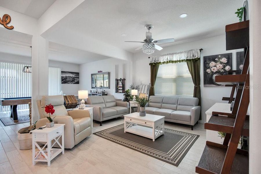 Furnished interior view inside a new home in , Orlando (Image 12).