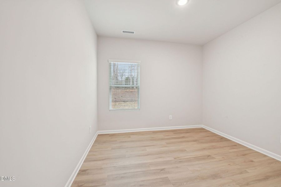 17-web-or-mls-Raleigh - Oak Manor - 133