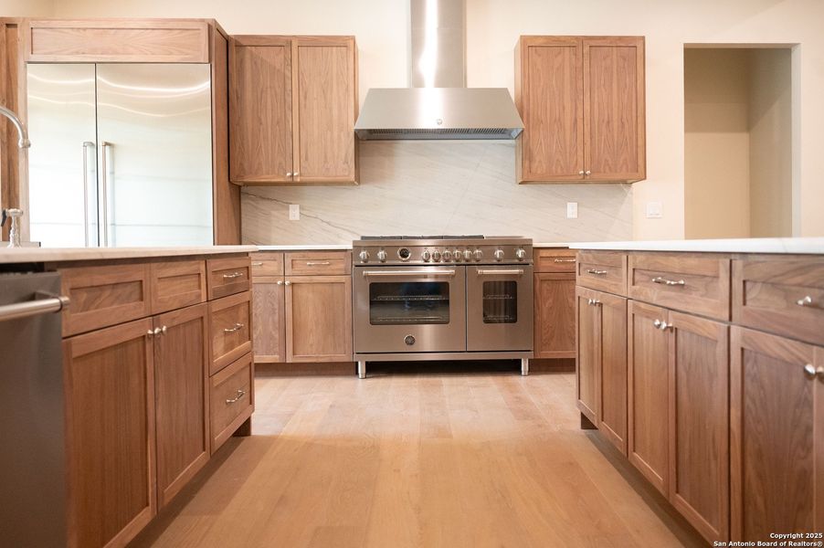 Furnished interior view inside a new home in , Terrell Hills (Image 37). Furnished interior view inside a new home in , Terrell Hills (Image 37).