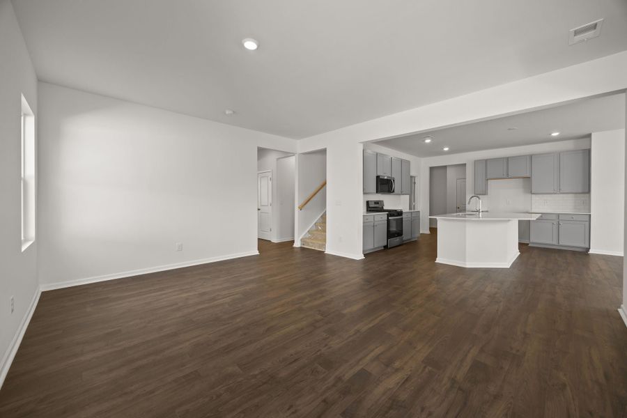 4br New Home in York, SC.  - Slide 9