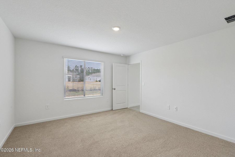 Spacious, unfurnished interior of a new home in , Jacksonville (Image 31).
