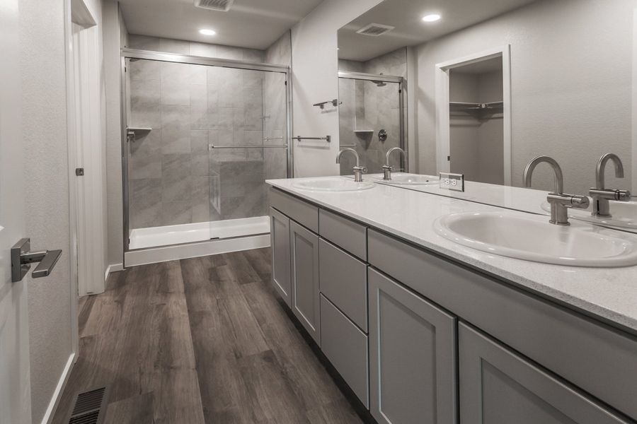 Furnished interior view inside a new home in Trailside, Timnath (Image 10).