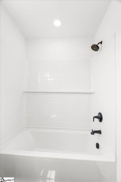 Close-up of interior finishes inside a home in Lynbrook, Boiling Springs (Image 17). Close-up of interior finishes inside a home in Lynbrook, Boiling Springs (Image 17).