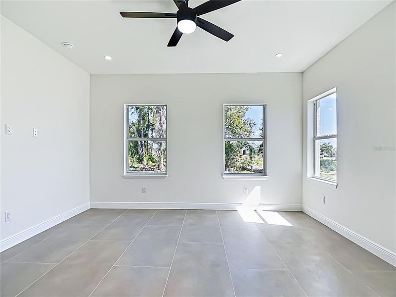 Spacious, unfurnished interior of a new home in , Lehigh Acres (Image 61).
